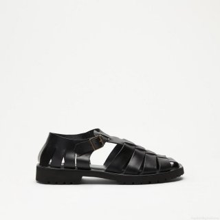 Russell & Bromley BEACHLEY Closed Toe Fisherman Sandal